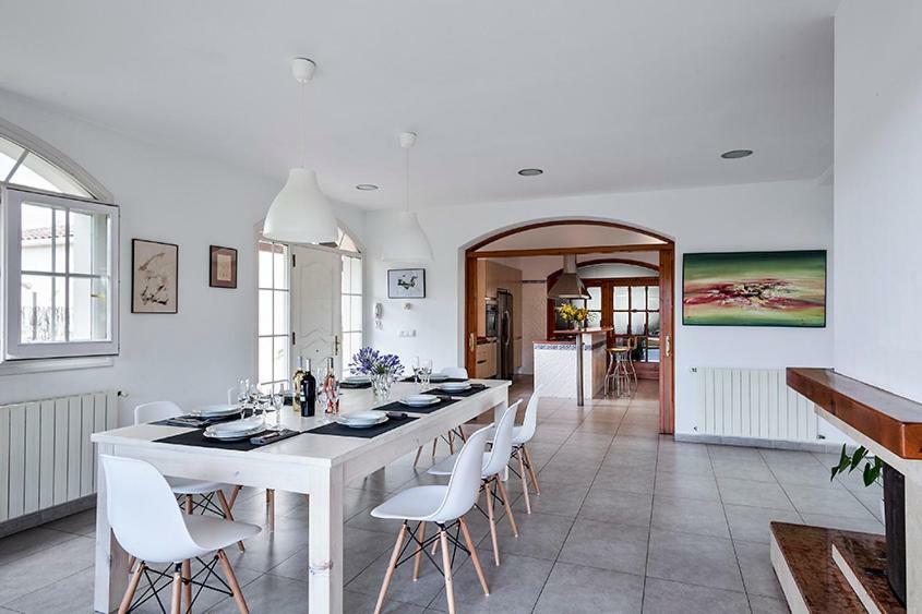 Villa Garriguella Eksteriør bilde